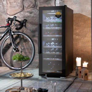 מקרר יין 38 בקבוקים בצבע שחור מבית קאסו דגם CASO WineComfort 38 black